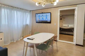 C-3 White Linen House